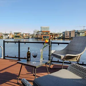 Houseboat With Canalview And Free Bikes , Amsterdam Niederlande